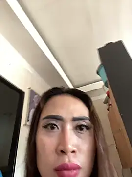 Snapshot of The_Stunning_stephanie chatting on 11-27-25, 12:02 The Stunning stephanie online show from 11-27-25, 12:02