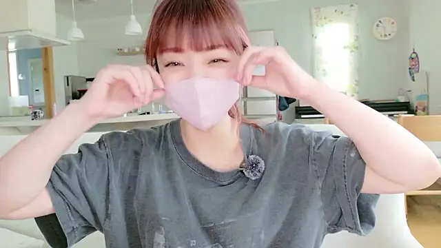 Snapshot of SUZU_1201 chatting on 07-12-26, 01:29 SUZU 1201 online show from 07-12-26, 01:29