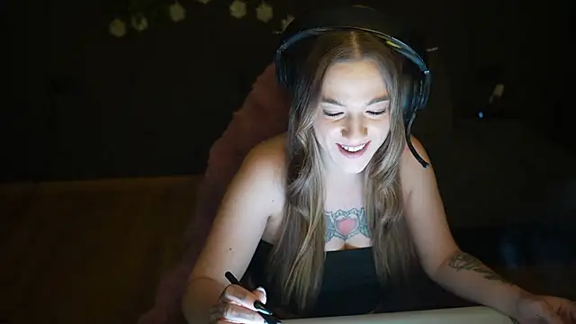 Luna Lynn online show from 01-09-26, 11:39