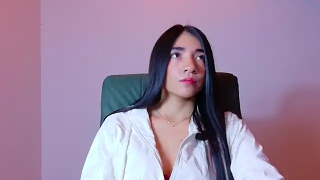 Aurora jones11 online show from 11-17-25, 04:07