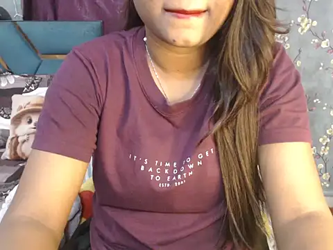 Snapshot of hot_riaa25 chatting on 02-17-26, 05:19 hot riaa25 online show from 02-17-26, 05:19