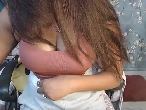 Snapshot of hot_riaa25 chatting on 02-20-26, 05:35 hot riaa25 online show from 02-20-26, 05:35