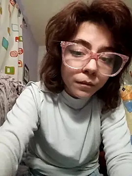 Snapshot of queencobra18_ chatting on 11-21-25, 04:00 queencobra18 online show from 11-21-25, 04:00