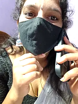 Snapshot of luci-queen chatting on 09-13-25, 03:12 luci-queen online show from 09-13-25, 03:12