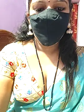 Snapshot of luci-queen chatting on 09-16-25, 05:08 luci-queen online show from 09-16-25, 05:08