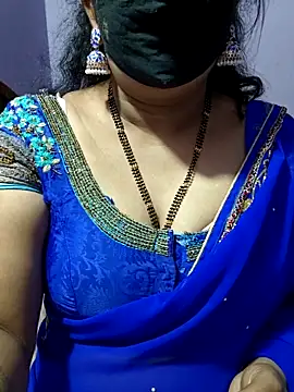 Snapshot of luci-queen chatting on 10-12-25, 06:29 luci-queen online show from 10-12-25, 06:29