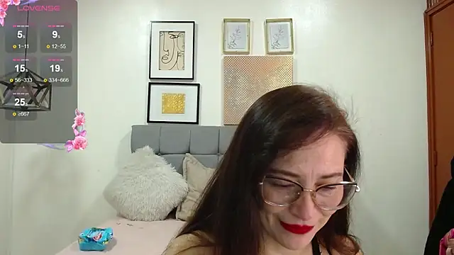  naomi s online show from 05-19-26, 01:39