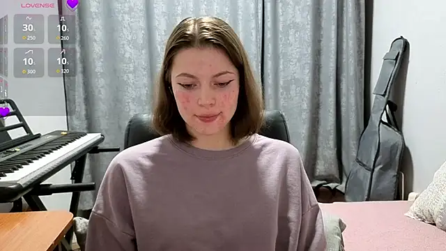 CutieAnny online show from 06-04-26, 07:42