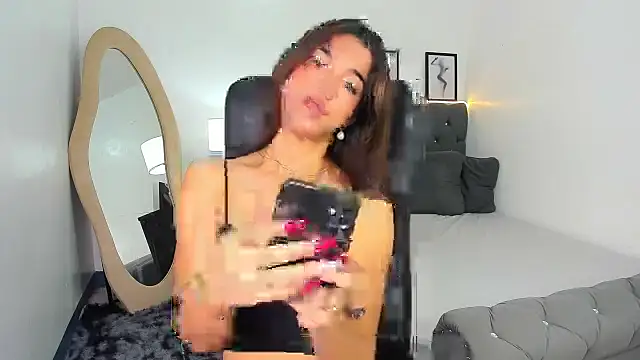 Snapshot of CassieSommereux chatting on 10-02-25, 01:34 CassieSommereux online show from 10-02-25, 01:34