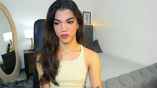 Snapshot of CassieSommereux chatting on 10-16-25, 05:19 CassieSommereux online show from 10-16-25, 05:19