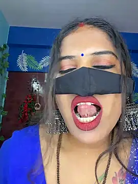 Snapshot of V-Hot-Sweti chatting on 07-07-26, 04:44 V-Hot-Sweti online show from 07-07-26, 04:44