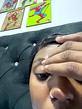 zaracollins01 online show from 10-25-25, 12:34