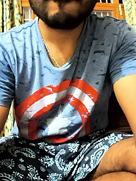 Snapshot of hunk7714 chatting on 10-13-25, 06:08 hunk7714 online show from 10-13-25, 06:08