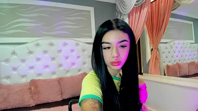 Snapshot of _camila_ortiz chatting on 09-12-25, 08:09 camila ortiz online show from 09-12-25, 08:09