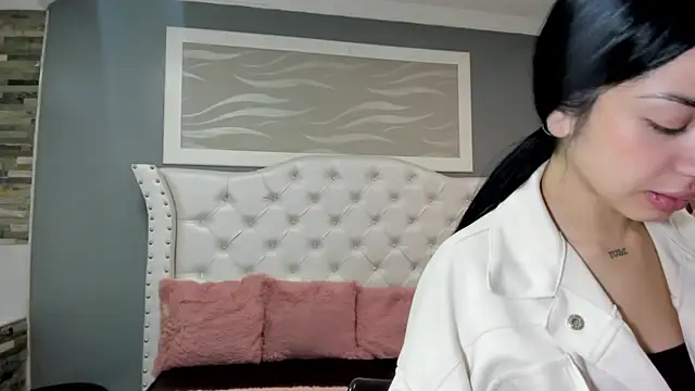 Snapshot of _camila_ortiz chatting on 10-03-25, 07:33 camila ortiz online show from 10-03-25, 07:33