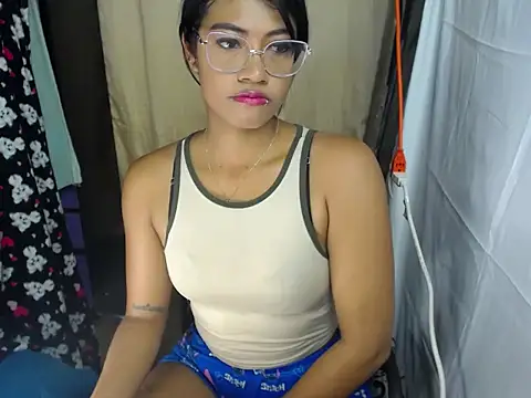 Snapshot of Dulce2415 chatting on 07-06-26, 02:52 Dulce2415 online show from 07-06-26, 02:52