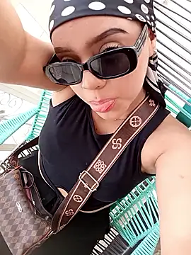 Snapshot of tony_and_katy chatting on 01-08-26, 05:59 tony and katy online show from 01-08-26, 05:59