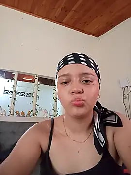 Snapshot of tony_and_katy chatting on 01-09-26, 02:31 tony and katy online show from 01-09-26, 02:31