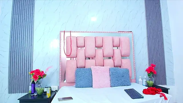 Snapshot of SofiaSommers chatting on 11-10-25, 07:13 SofiaSommers online show from 11-10-25, 07:13