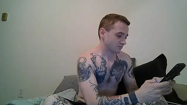 Snapshot of Mr_nightfall chatting on 06-16-26, 04:48 Mr nightfall online show from 06-16-26, 04:48
