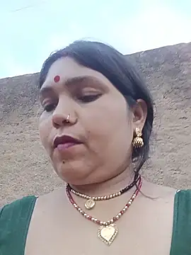 Snapshot of Rashili_jaan chatting on 06-16-26, 01:36 Rashili jaan online show from 06-16-26, 01:36