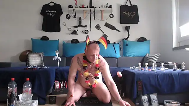 Sklave-Sille online show from 06-17-26, 01:01