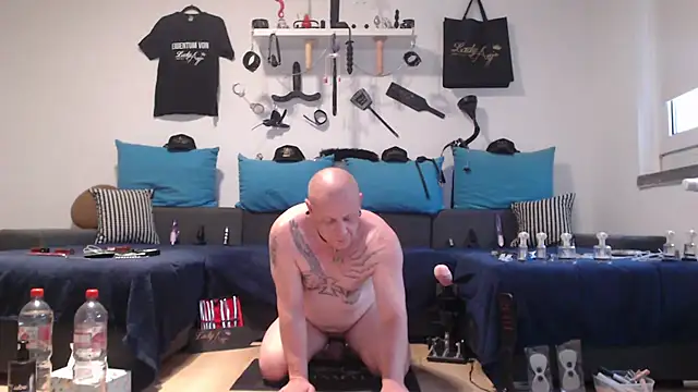 Sklave-Sille online show from 07-19-26, 04:33