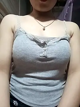 LucyyLy online show from 04-17-26, 12:19