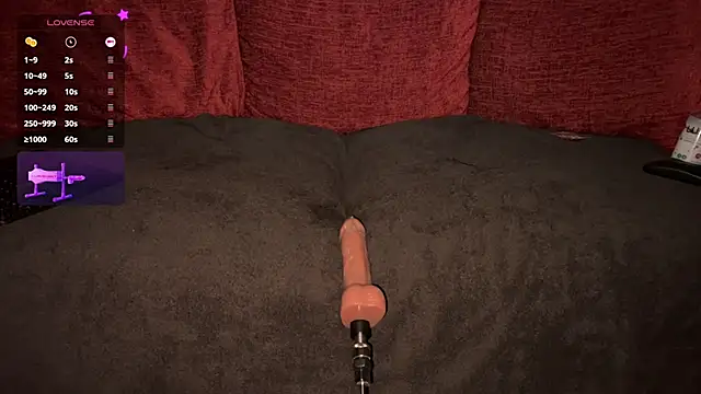 Snapshot of femboydani_x chatting on 09-28-25, 12:27 femboydani x online show from 09-28-25, 12:27