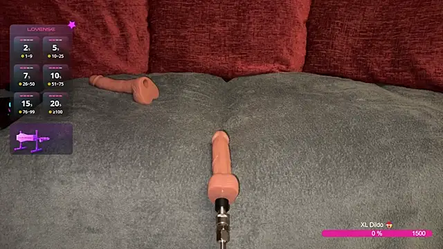 Snapshot of femboydani_x chatting on 10-07-25, 11:24 femboydani x online show from 10-07-25, 11:24