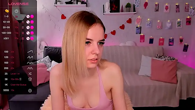 LillianShine online show from 03-12-26, 02:18