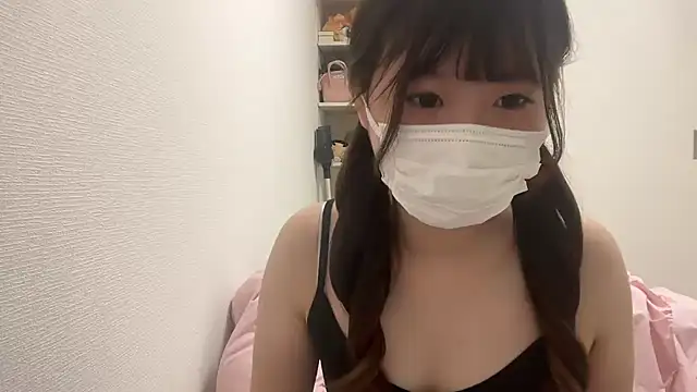 Snapshot of Yua_nyan chatting on 09-22-25, 10:01 Yua nyan online show from 09-22-25, 10:01