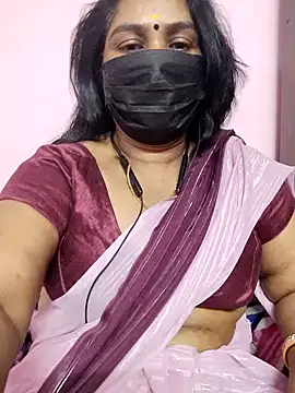 Snapshot of Tamil_Azhaghi25 chatting on 02-05-26, 06:56 Tamil Azhaghi25 online show from 02-05-26, 06:56