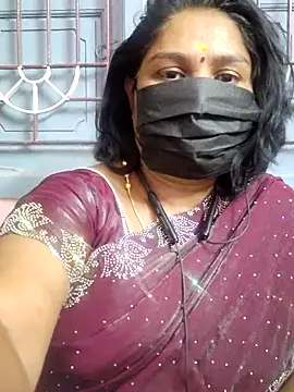 Snapshot of Tamil_Azhaghi25 chatting on 05-18-26, 05:41 Tamil Azhaghi25 online show from 05-18-26, 05:41