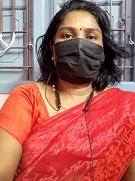 Snapshot of Tamil_Azhaghi25 chatting on 05-19-26, 06:03 Tamil Azhaghi25 online show from 05-19-26, 06:03