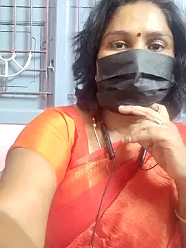 Snapshot of Tamil_Azhaghi25 chatting on 05-21-26, 06:04 Tamil Azhaghi25 online show from 05-21-26, 06:04