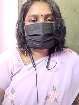 Snapshot of Tamil_Azhaghi25 chatting on 05-25-26, 11:16 Tamil Azhaghi25 online show from 05-25-26, 11:16