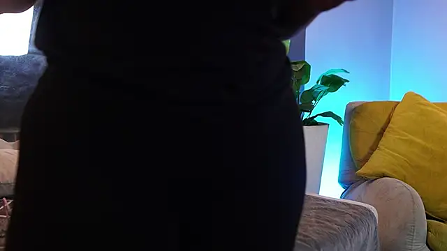 Tayler Kim online show from 02-10-26, 06:23