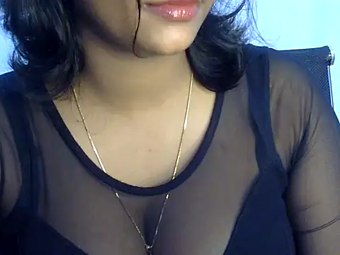 Hott Noor online show from 10-29-25, 07:43