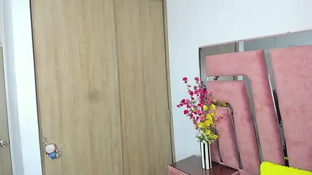 MaraKarly online show from 11-24-25, 08:08