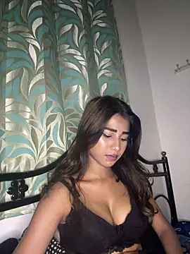 STRIP GLOW online show from 03-08-26, 04:55