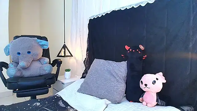 IvyBelle  online show from 03-24-26, 11:26