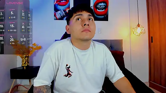 Nicolas James Sc online show from 11-12-25, 01:33