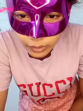 Snapshot of new_coupleee chatting on 09-13-25, 05:35 new coupleee online show from 09-13-25, 05:35