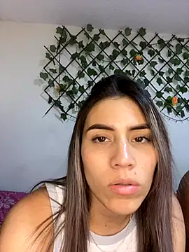 Snapshot of DannaftDavid chatting on 10-11-25, 07:23 DannaftDavid online show from 10-11-25, 07:23