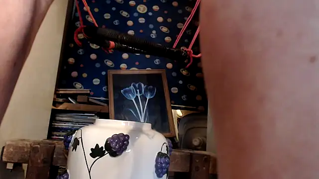 Snapshot of BiglovelyXXL chatting on 12-14-25, 10:20 BiglovelyXXL online show from 12-14-25, 10:20