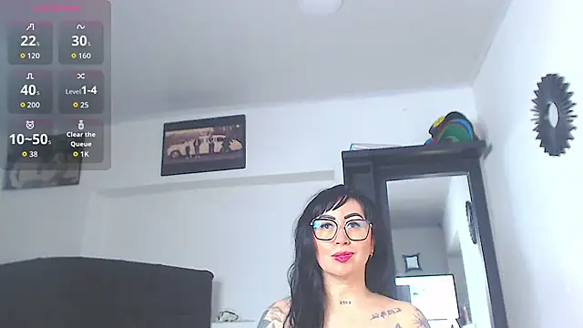 Snapshot of Vicky_hotmilf chatting on 05-15-26, 11:17 Vicky hotmilf online show from 05-15-26, 11:17