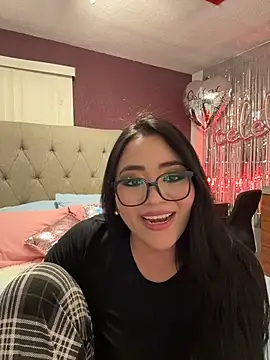 MyHoneyFrida online show from 12-21-25, 06:20