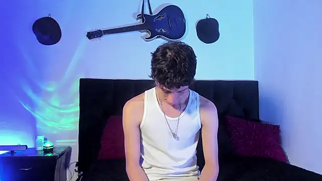 mhatias  online show from 02-10-26, 04:05