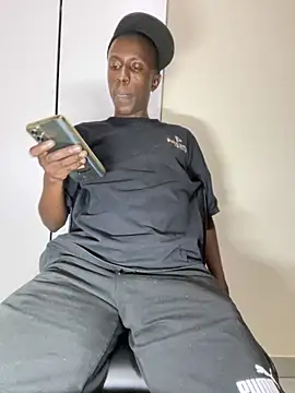 MeneerIan online show from 10-14-25, 05:36